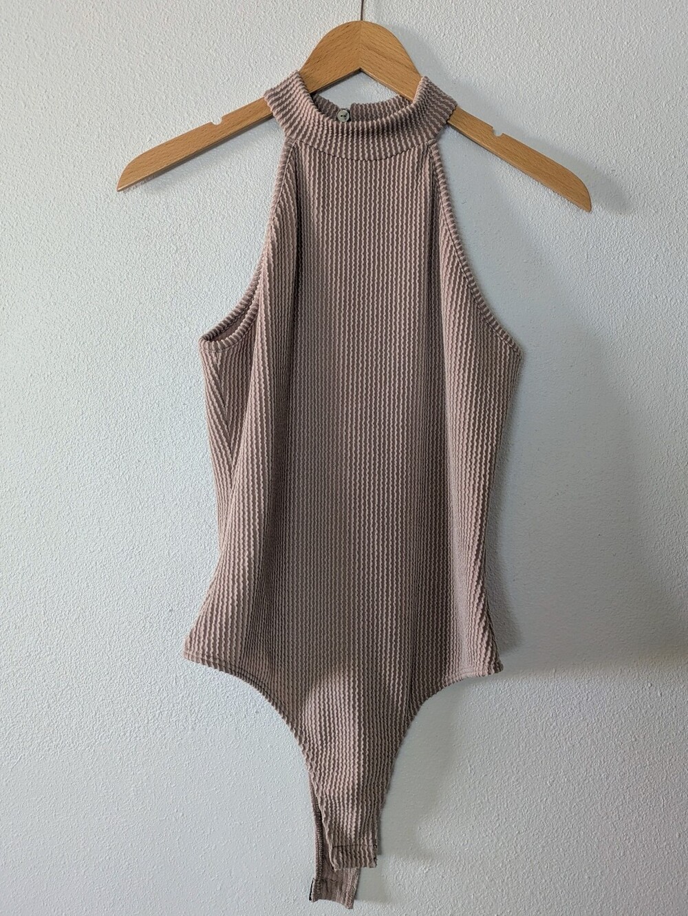 Lulu's Mock-neck Blush Ribbed Bodysuit Women's Medium